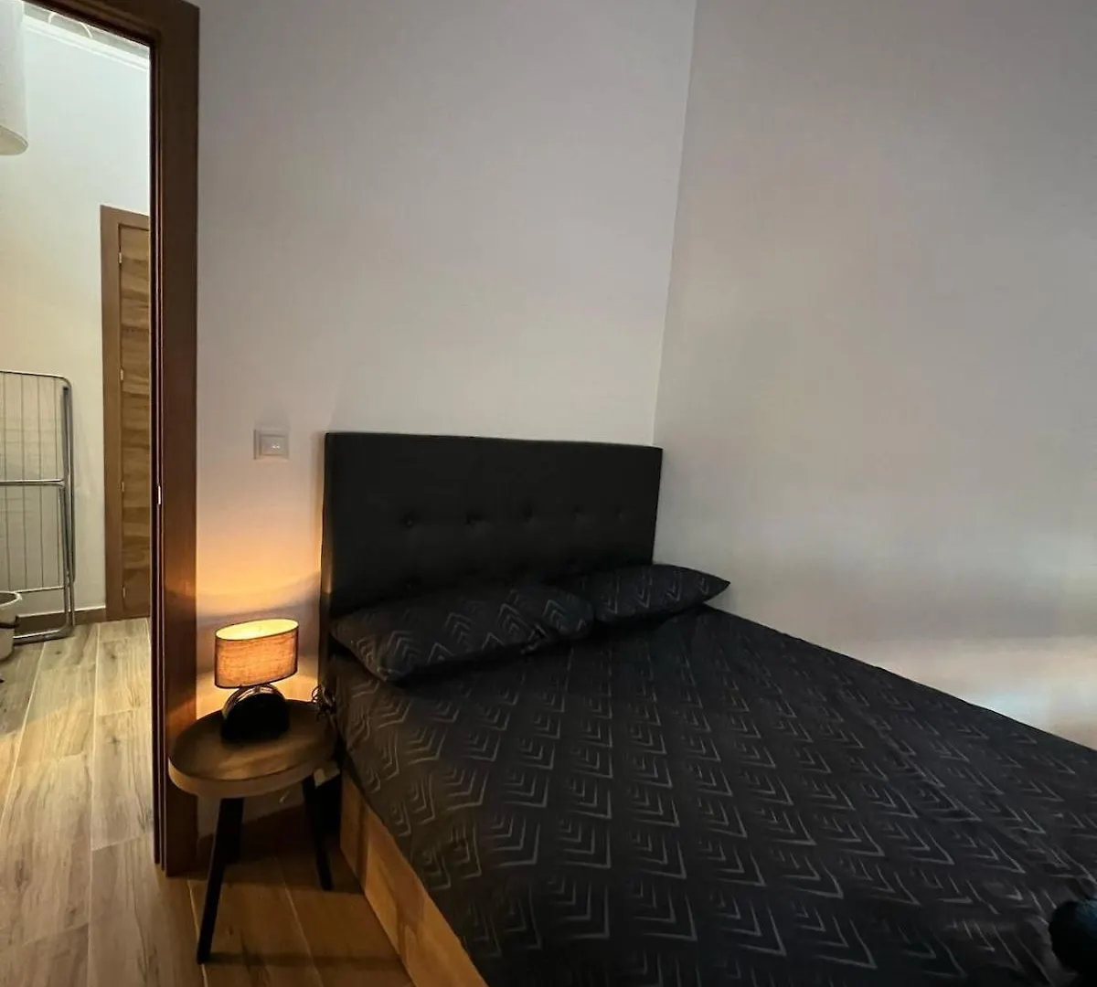 בדלונה Modern Apartment Barcelona 0*,  ספרד